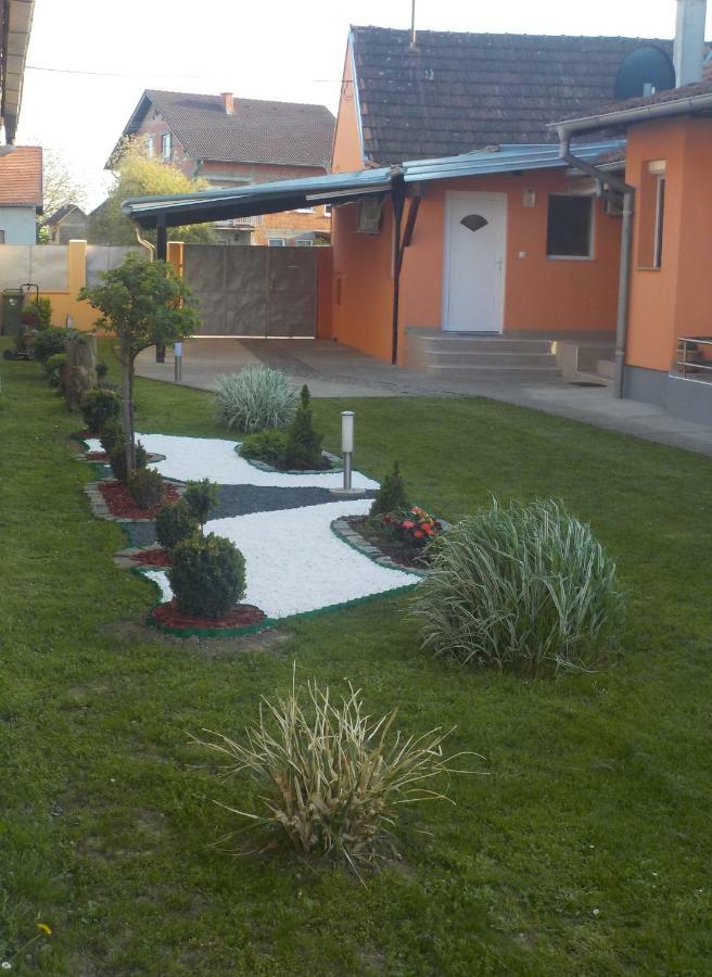 Apartmani Baotić Zupanja Zewnętrze zdjęcie